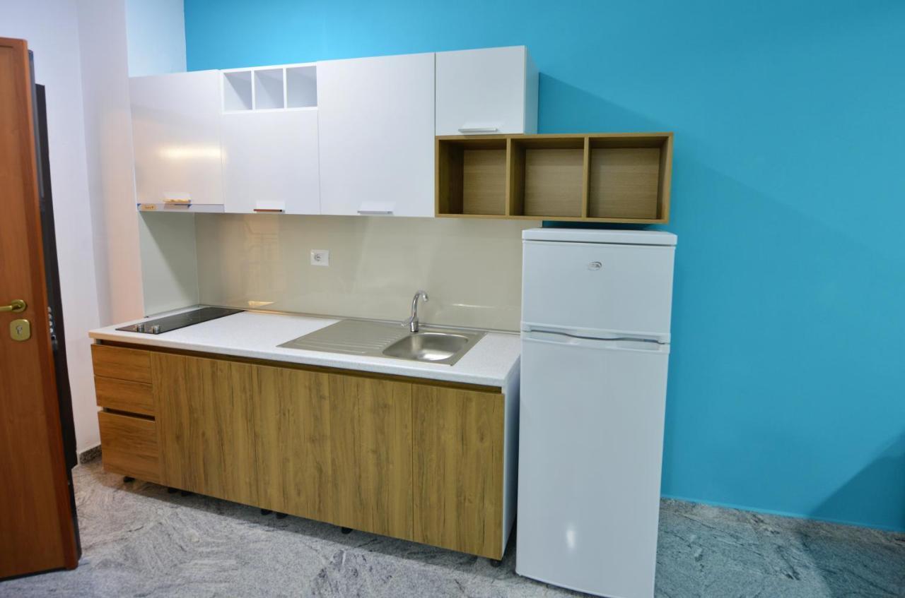 Elvin Deluxe Apartment Velipoje Bagian luar foto